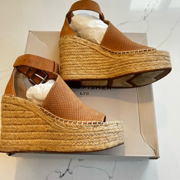 Marc Fisher Annie Perforated Espadrille Platform Wedge - Picture 2 of 4